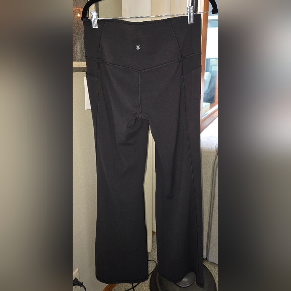 NWT Athleta Salutation Stash Flare Pant - Picture 7 of 10
